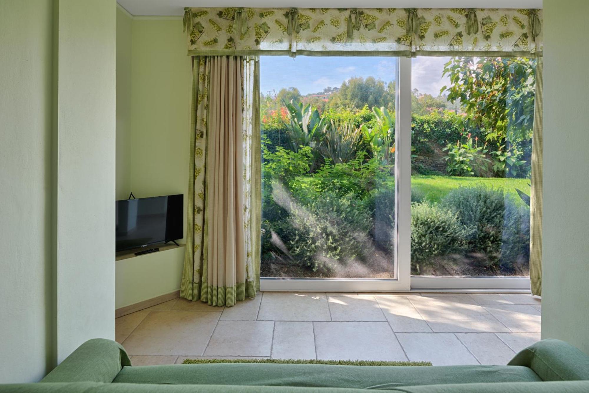 Casa Vacanze Nel Giardino Di Renzo Imperia Bagian luar foto